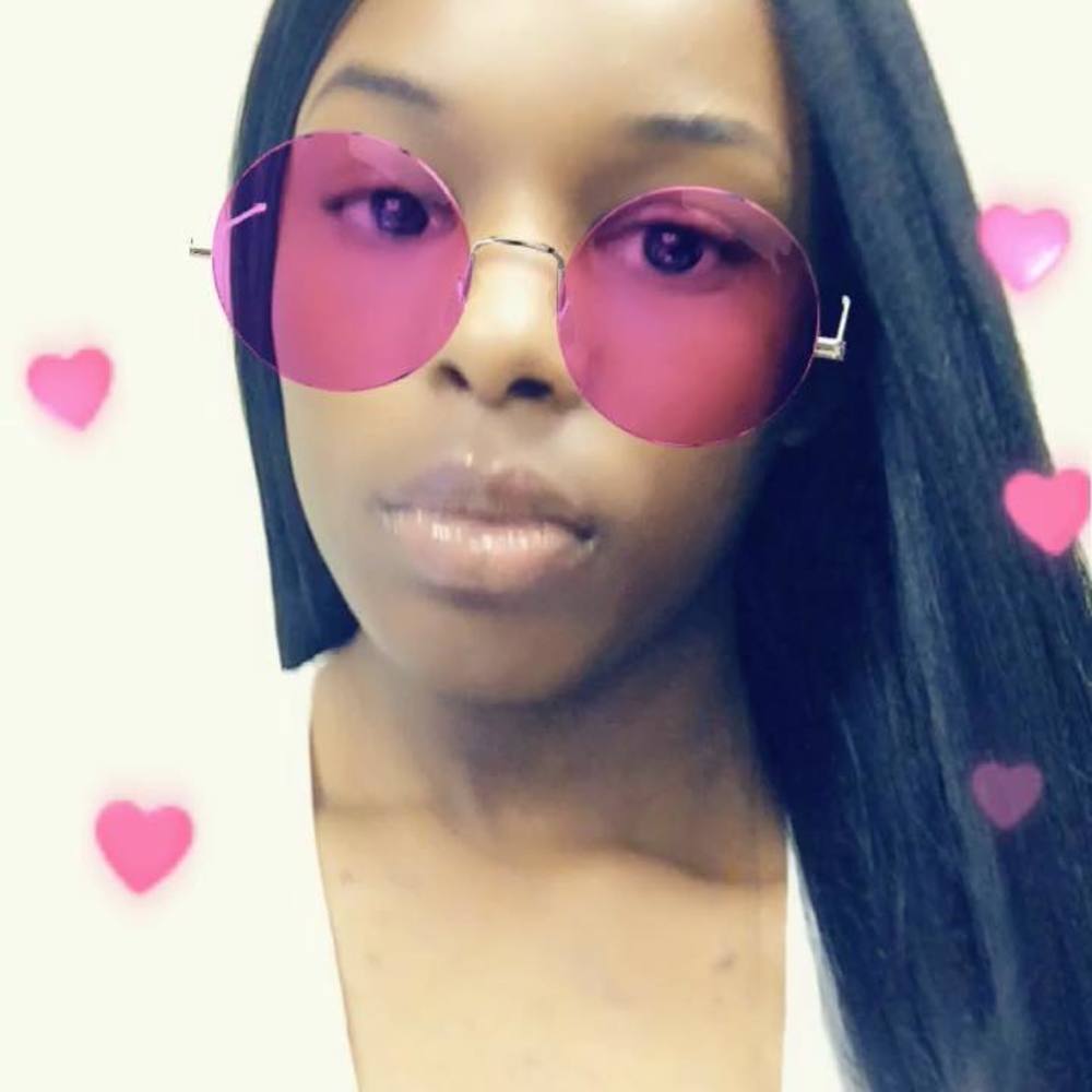 Meet your Posher, Camiilya